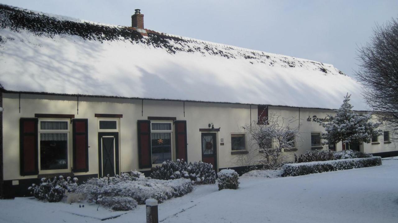 Meerie's Cottage Bergen op Zoom Esterno foto